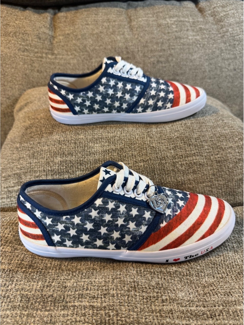 The Bradford Exchange American Pride Patriotic Flag Sneakers Shoes Size 7